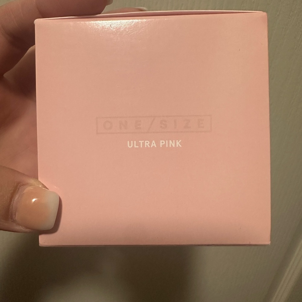 ONE/SIZE Ultra Pink Setting Powder - Picture 2 of 3